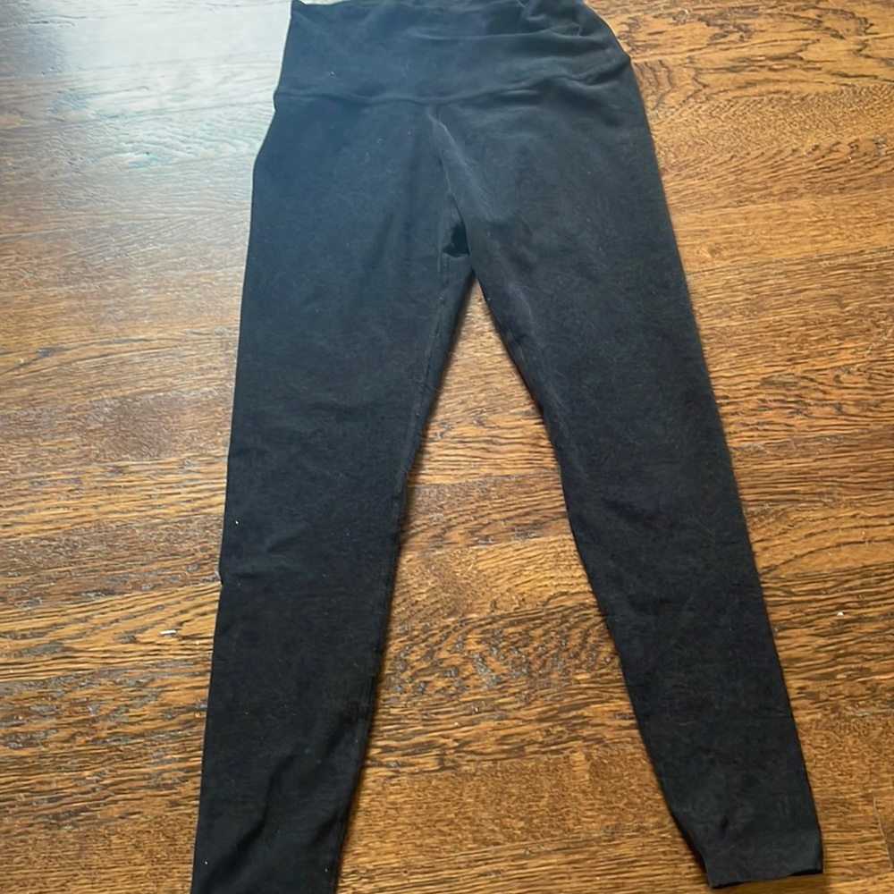 Black beyond yoga leggings size medium